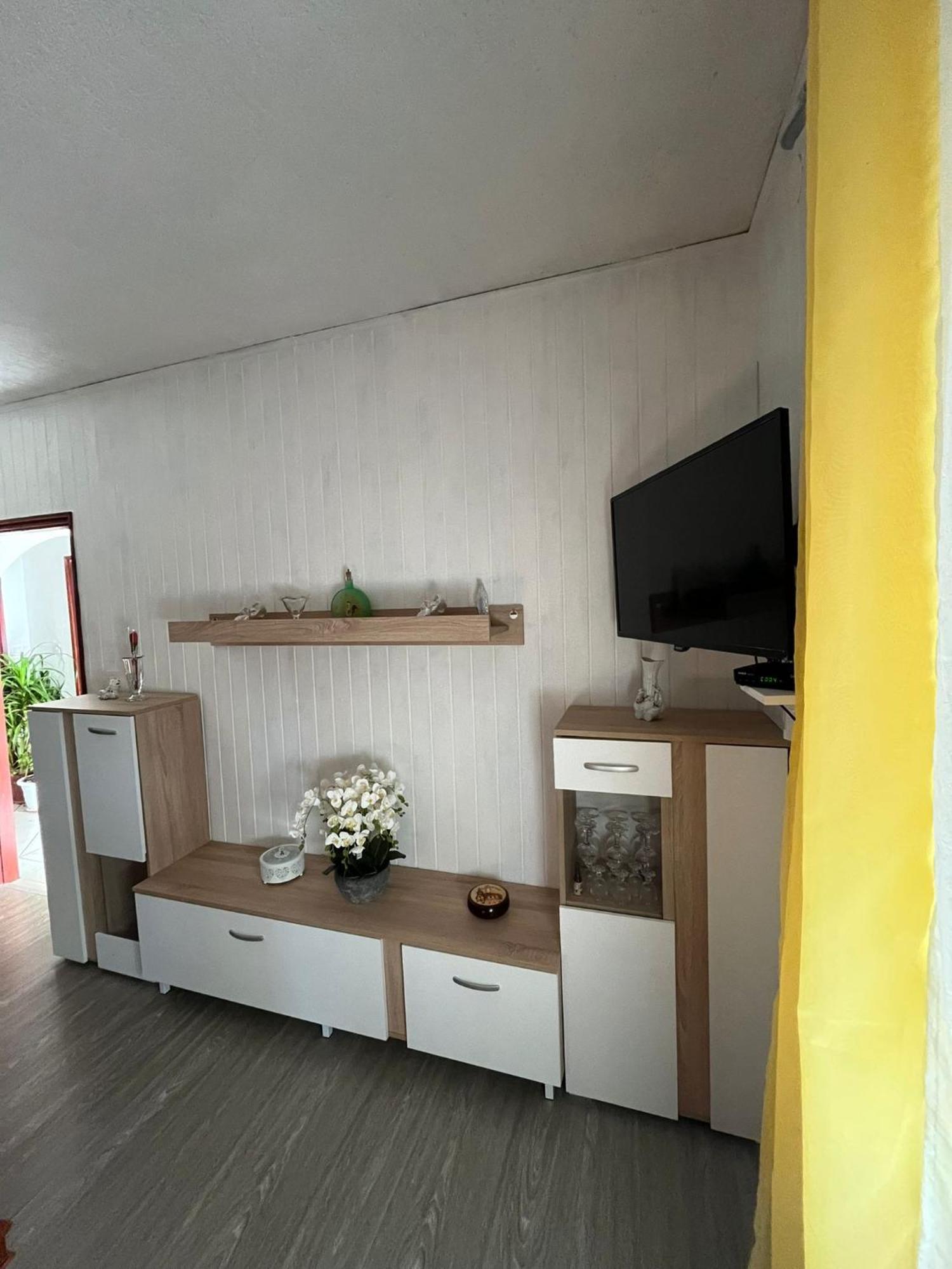 Apartmani Mirjana Tribanj-Kruscica Exterior photo